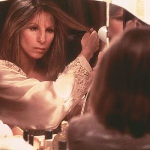 Foto O Espelho Tem Duas Faces