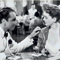 Foto Estranha Passageira