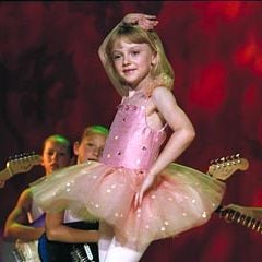 Foto Grande Menina, Pequena Mulher