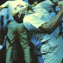 Foto Nimitz - De Volta ao Inferno