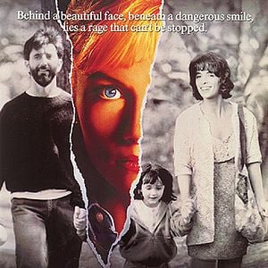 Foto A Mão Que Balança o Berço