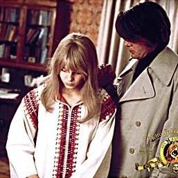 Foto A Menina do Fim da Rua