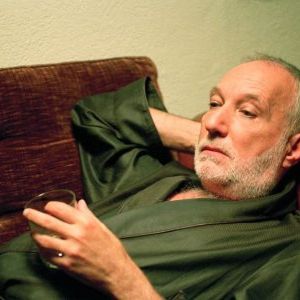 Foto Uma Garota Dividida em Dois