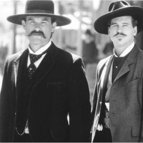 Foto Tombstone - A Justiça Está Chegando