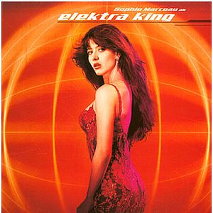 Foto 007 - O Mundo Não é o Bastante