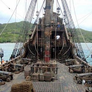 Foto Piratas do Caribe - Navegando em Águas Misteriosas
