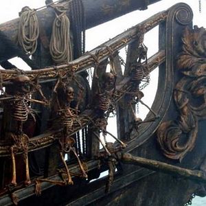 Foto Piratas do Caribe - Navegando em Águas Misteriosas