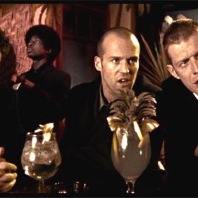 Foto Jogos, Trapaças e Dois Canos Fumegantes