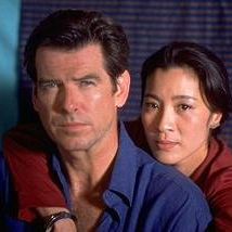 Foto 007 - O Amanhã Nunca Morre