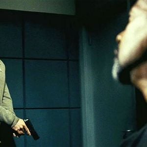 Foto Protegendo o Inimigo