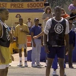 Foto Homens Brancos Não Sabem Enterrar