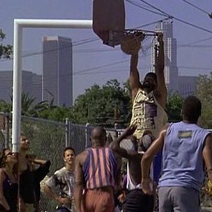 Foto Homens Brancos Não Sabem Enterrar