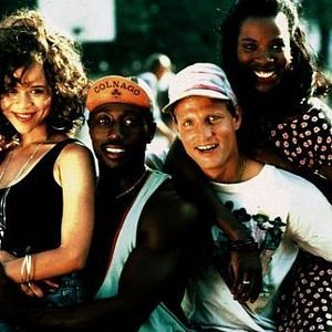 Foto Homens Brancos Não Sabem Enterrar