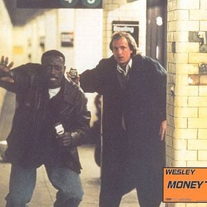 Foto Assalto Sobre Trilhos