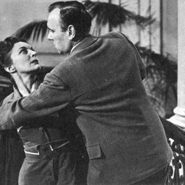 Foto O Ídolo Caído