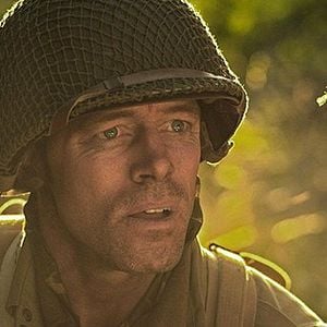 Foto Santos e Soldados - Missão Berlim