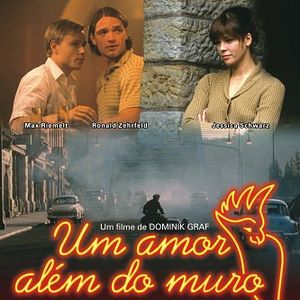 Foto Um Amor Além do Muro