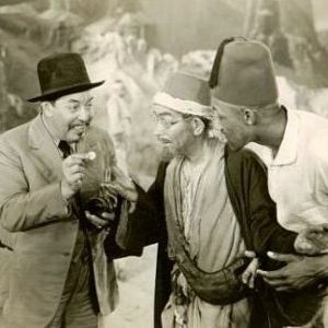 Foto Charlie Chan no Egito