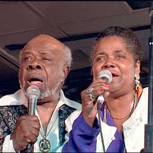 Foto Only the Strong Survive