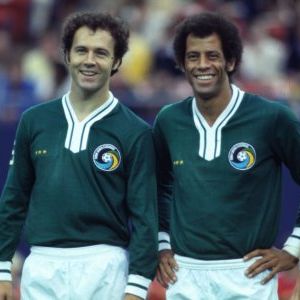 Foto O Mundo aos Seus Pés