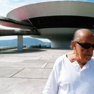 Foto Oscar Niemeyer - A Vida é um Sopro