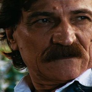 Foto O Homem que Engarrafava Nuvens