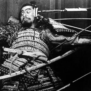 Foto Trono Manchado de Sangue