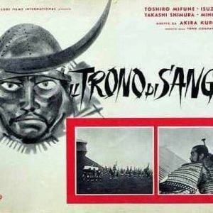 Foto Trono Manchado de Sangue