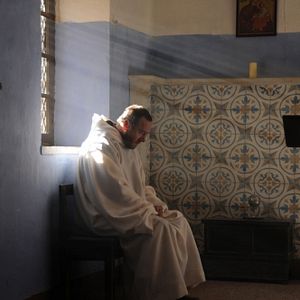 Foto Homens e Deuses