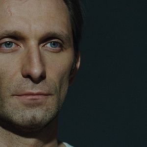 Foto Na Terra de Amor e Ódio