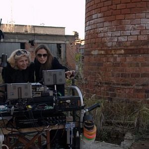 Foto Na Terra de Amor e Ódio