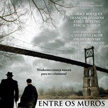 Foto Entre os Muros da Prisão