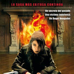 Foto A Menina que Brincava com Fogo