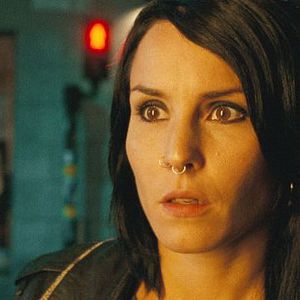 Foto A Menina que Brincava com Fogo