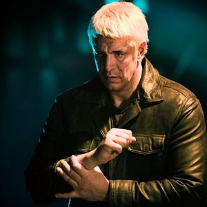 Foto A Menina que Brincava com Fogo