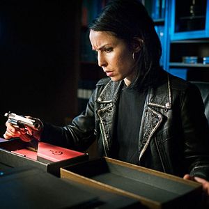 Foto A Menina que Brincava com Fogo