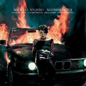 Foto A Menina que Brincava com Fogo