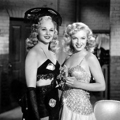 Foto Mentiras Salvadoras