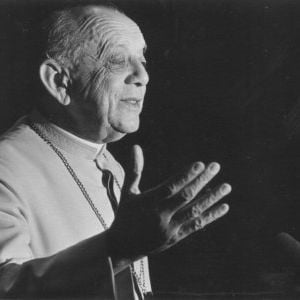 Foto Dom Helder Câmara - O Santo Rebelde