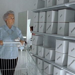 Foto 1,99 - Um Supermercado Que Vende Palavras