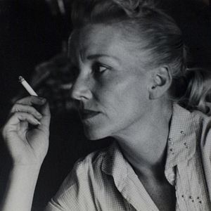 Foto Com Amor, Carolyn