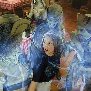 Foto Ninguém Segura Esses Fantasmas