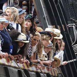 Foto Escola para Garotas Bonitas e Piradas 2