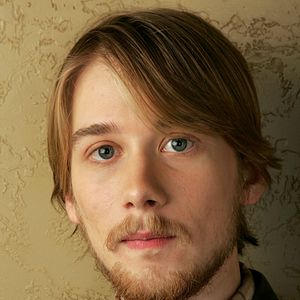 Foto Lou Taylor Pucci