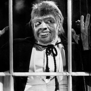 Foto O Médico e o Monstro