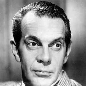 Foto Raymond Massey