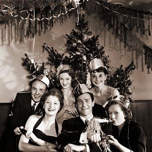 Foto Young Wives' Tale