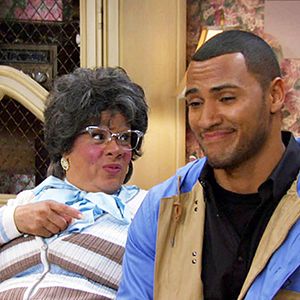 Foto Love Thy Neighbor