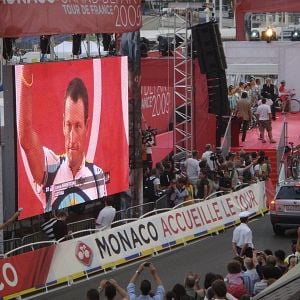 Foto A Mentira Armstrong