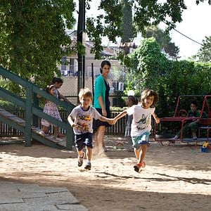 Foto A Professora do Jardim de Infância